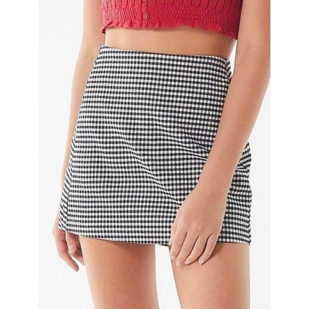 Urban Outfitters Black and White Gingham/Plaid Mini Skirt 90s Indie Size Medium